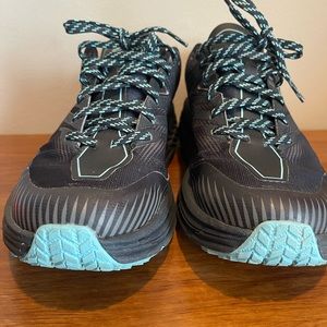 Women’s HOKA one one speedgoat 4 size 9.5